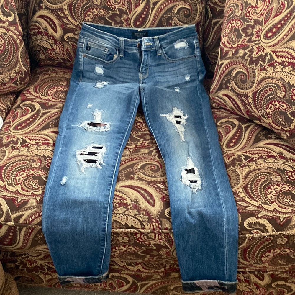 Size 9 judy blue jeans with distressing and camo. Worn rarely